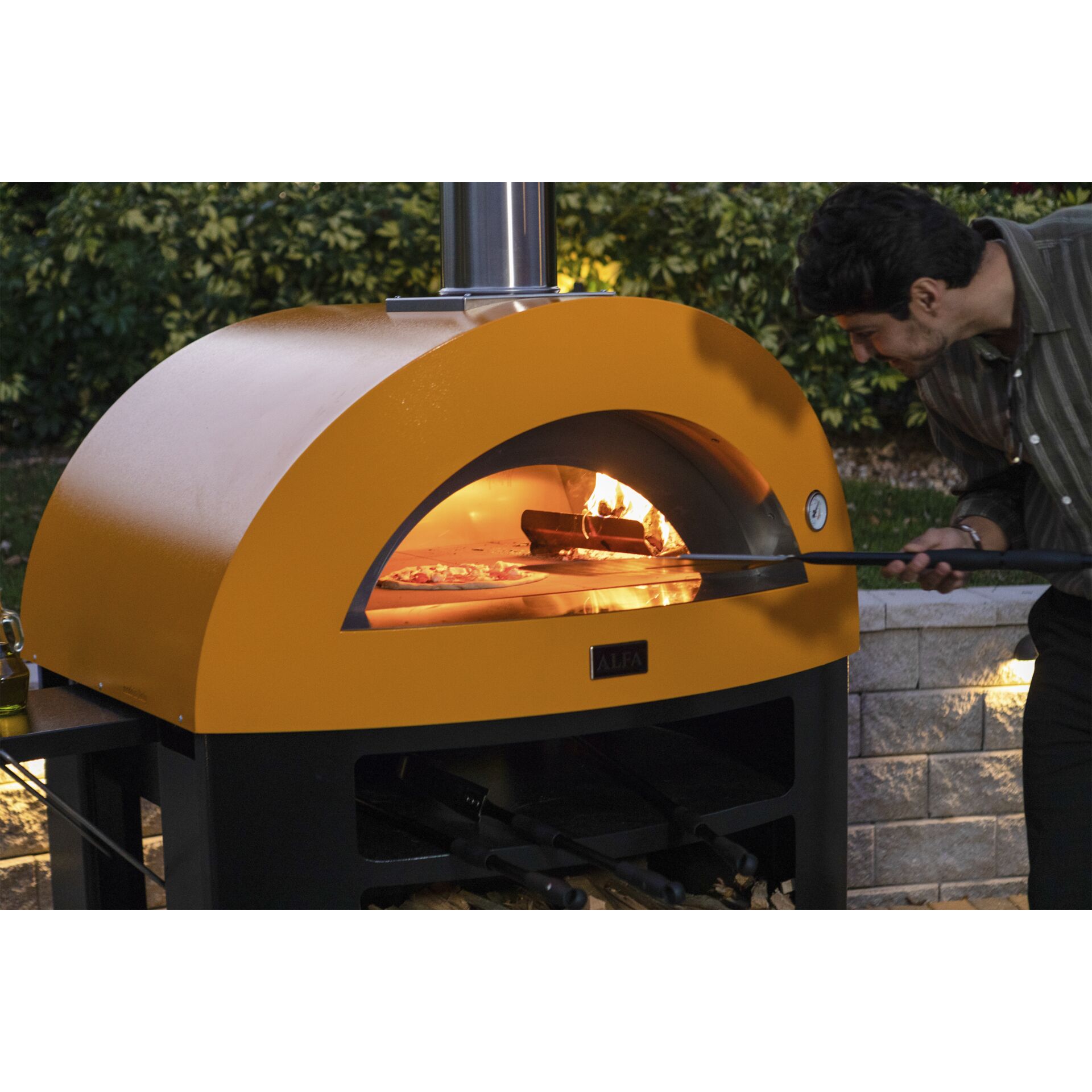 Kamin, Drinnen, Person, Grillen