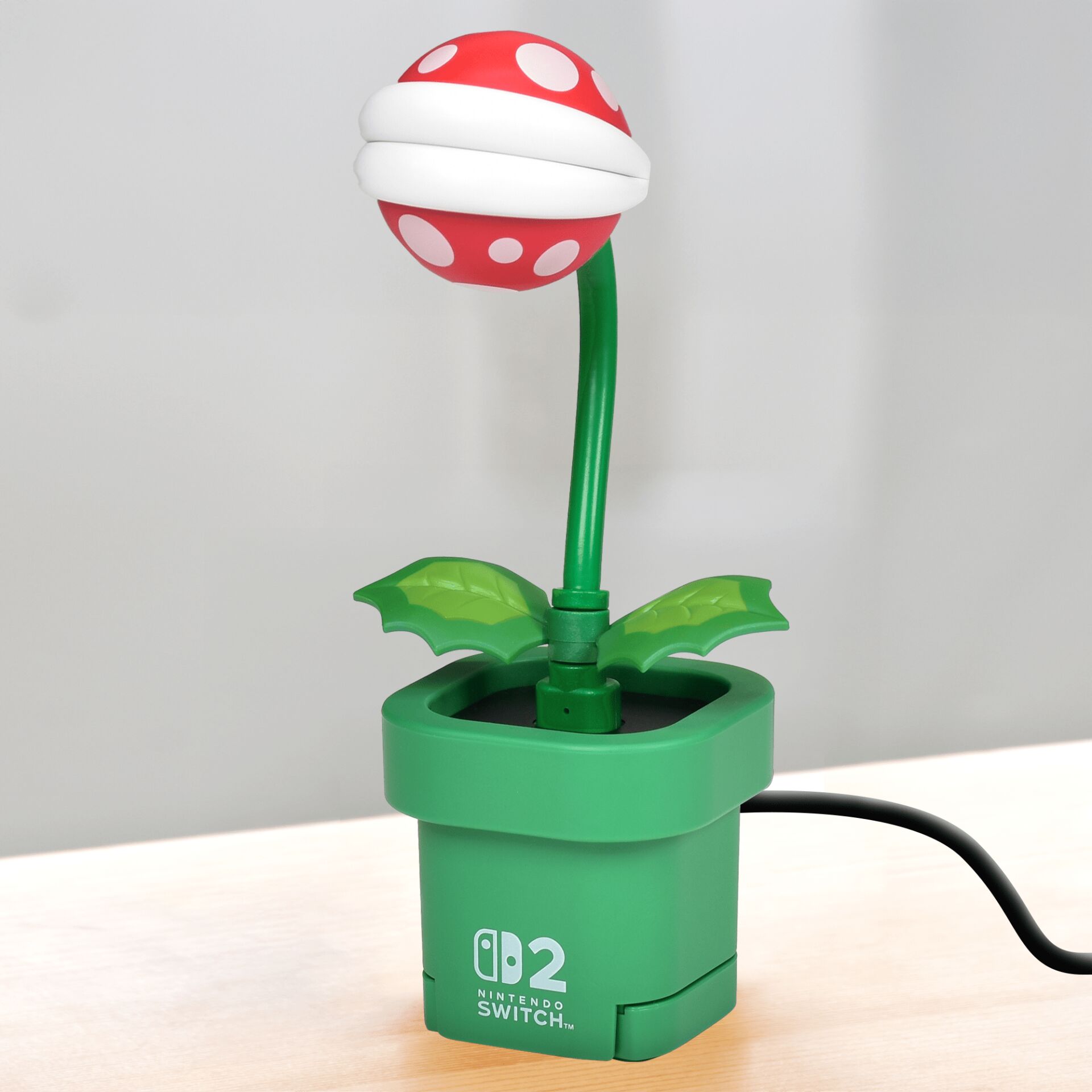 Lampe, Elektrisches Gerät, Mikrophon, Krug