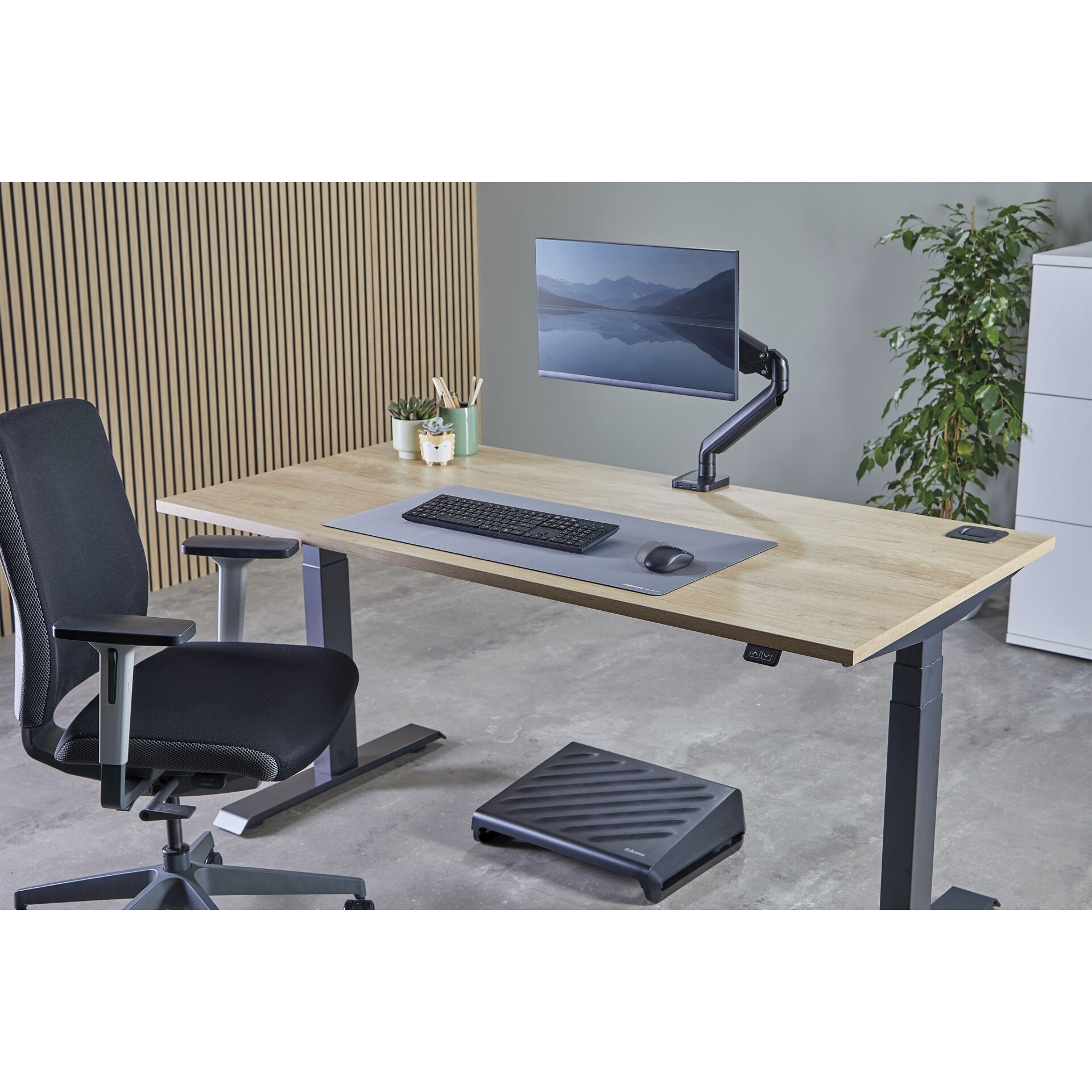 Moebel, Tabelle, Schreibtisch, Computer-Tastatur, Stuhl, Moebel, Tabelle, Schreibtisch, Computer-Tastatur, Stuhl, Moebel, Tabelle, Schreibtisch, Computer-Tastatur, Stuhl, Moebel, Tabelle, Schreibtisch, Computer-Tastatur, Stuhl